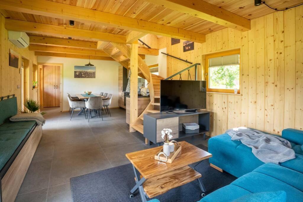 Villa A Nest Under The Karawanks Zirovnica Exterior foto